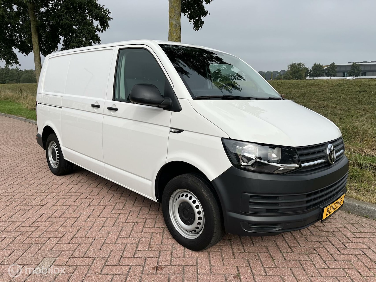 Volkswagen Transporter - 2.0 TSI Benzine Gesloten bestel + AC - AutoWereld.nl