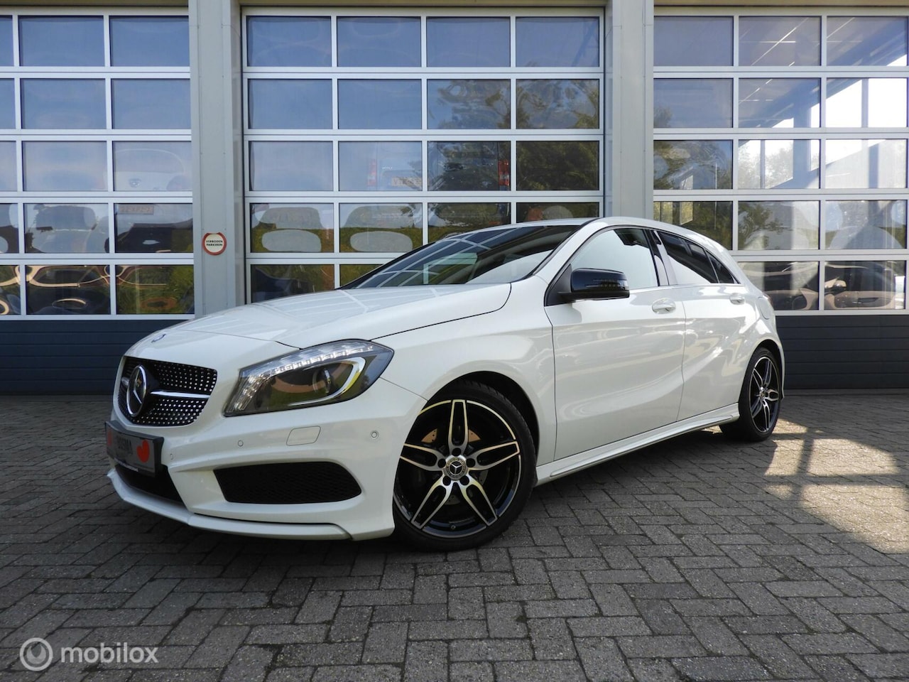 Mercedes-Benz A-klasse - 180 AMG Pakket , Xenon - AutoWereld.nl