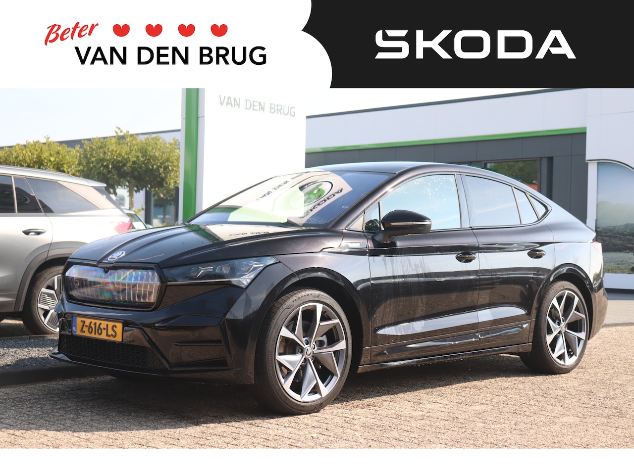 Skoda Enyaq Coupé iV - RS 300PK 4x4 | Trekhaak | CANTON Audio| Adaptieve Cruise Control | Elektrische achterklep - AutoWereld.nl