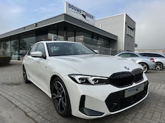 BMW 3-serie - 330i NEW MODEL M sport 330 Adapt.Cruise|Camera|Alarm|Stoelverw