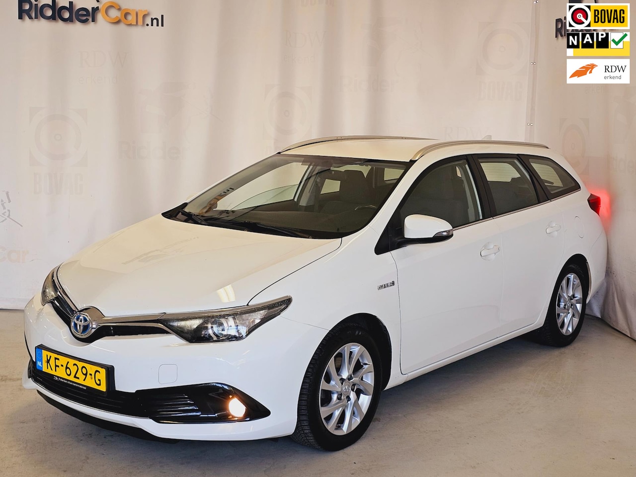 Toyota Auris Touring Sports - 1.8 Hybrid Aspiration|GARANTIE|1E EIG|NAP|CRUISE|PARK CAM|VELGEN - AutoWereld.nl