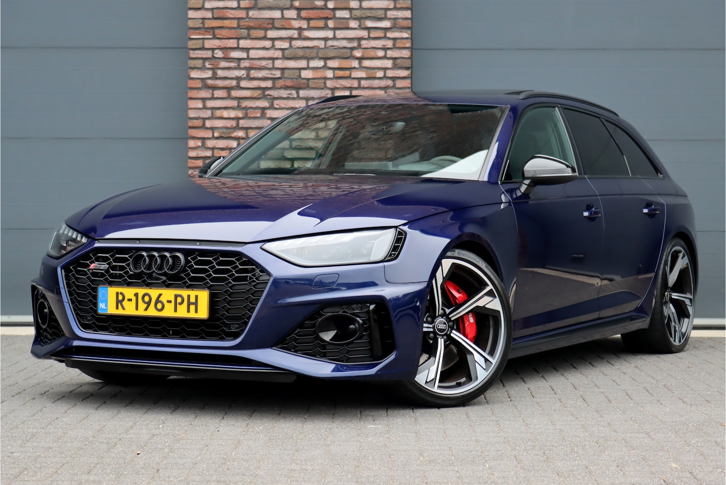 Audi A4 Avant - 2.9 TFSI RS 4 Quattro Competition+ Aut8 | Adaptive Cruise Control | Bang&Olufsen | Carbon - AutoWereld.nl