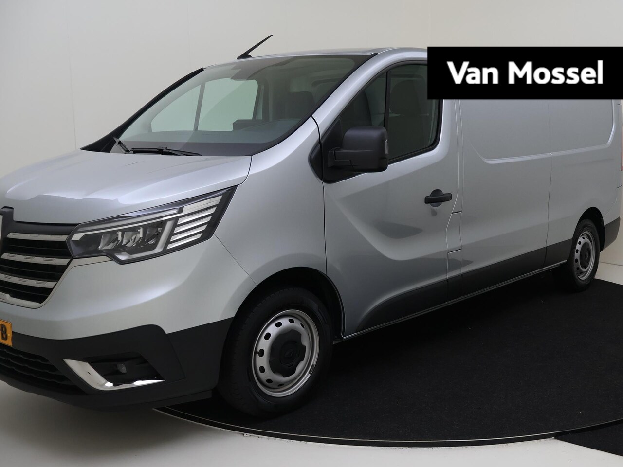 Renault Trafic - 2.0 - 110PK dCi T30 L2H1 Work Edition | Airco | Licht & Regen Sensor | Parkeersensoren | A - AutoWereld.nl