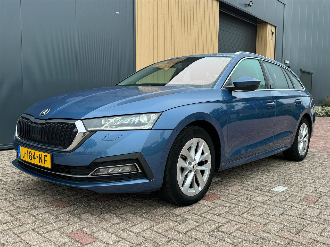 Skoda Octavia Combi - 1.5 TSI Greentech 150pk First Edition | ADAPT. CRUISE | ELEKT. ACHTERKLEP| MATRIX LED KOPL - AutoWereld.nl