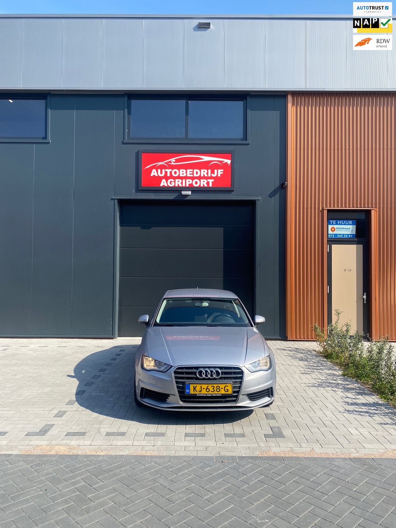 Audi A3 Limousine - 1.6 TDI Attraction Pro Line 1.6 TDI Attraction Pro Line - AutoWereld.nl