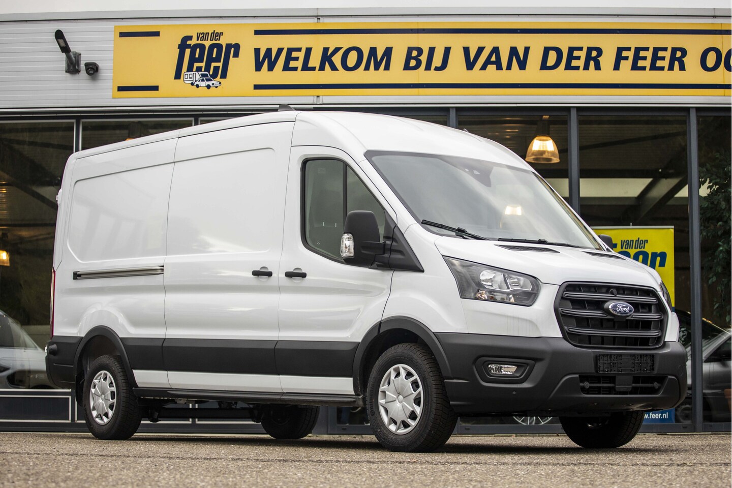 Ford Transit - 350 2.0 TDCI L3H3 Trend EX.BTW Nieuw uit voorraad leverbaar! - AutoWereld.nl