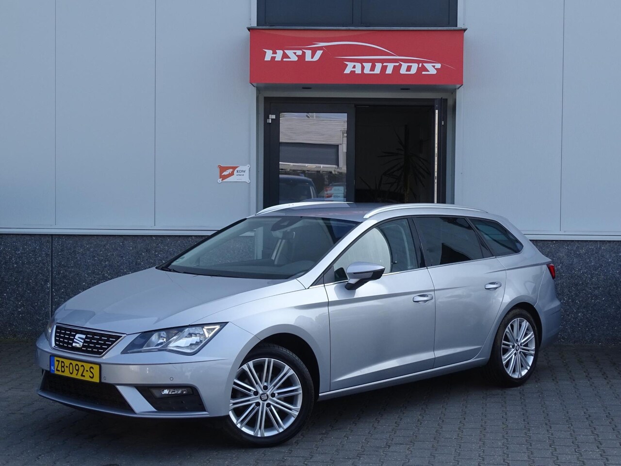 Seat Leon ST - 1.6 TDI Xcellence Business Intense 1.6 TDI Xcellence Business Intense (export prijs) - AutoWereld.nl