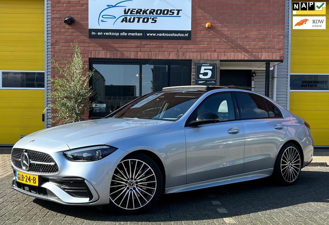 Mercedes-Benz C-klasse - 220 d AMG Line. pano. 360. HUD. full option - AutoWereld.nl