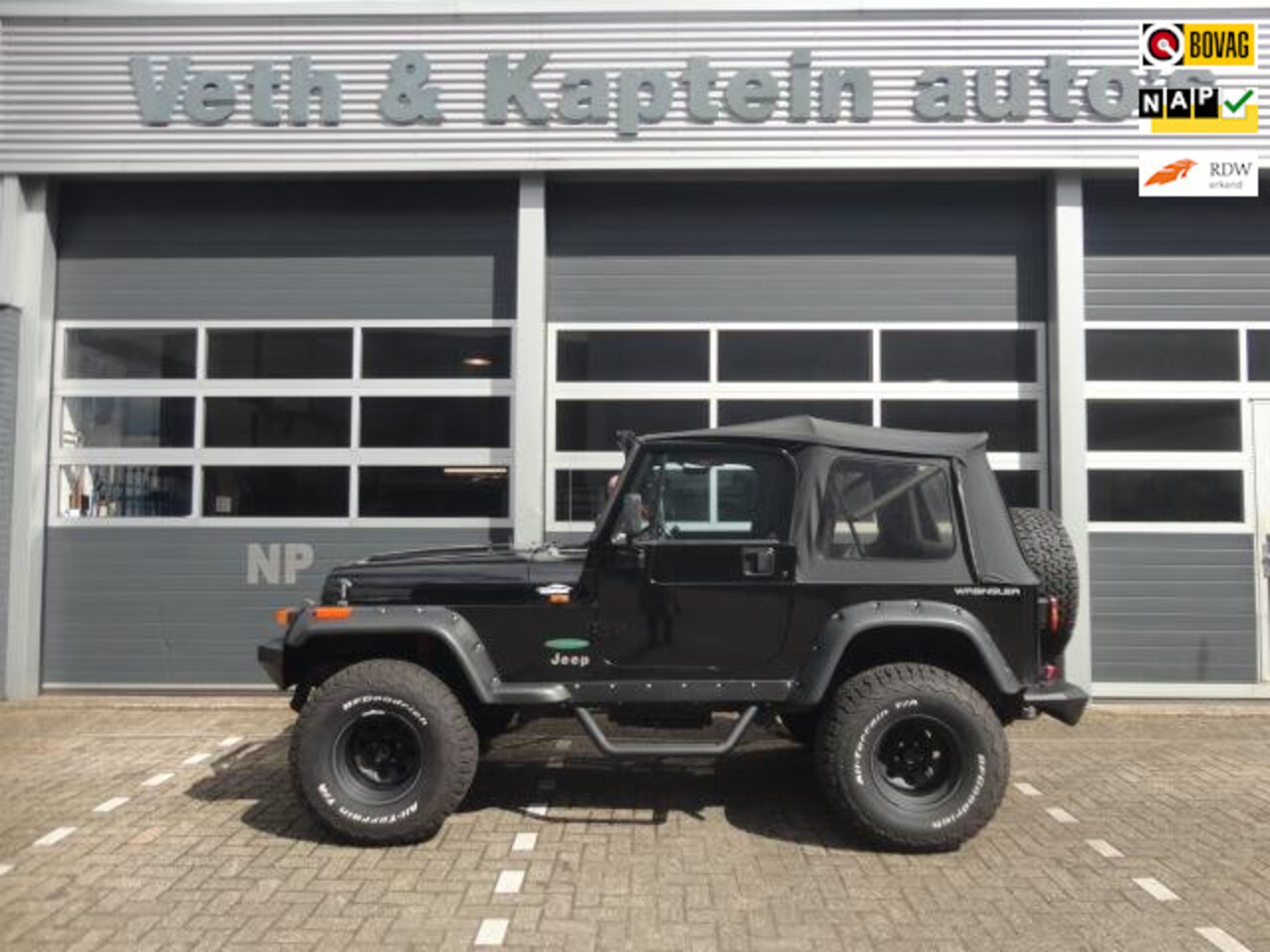 Jeep Wrangler - 4.0i Hardtop+Softtop/4-Pers./Extra set wielen - AutoWereld.nl