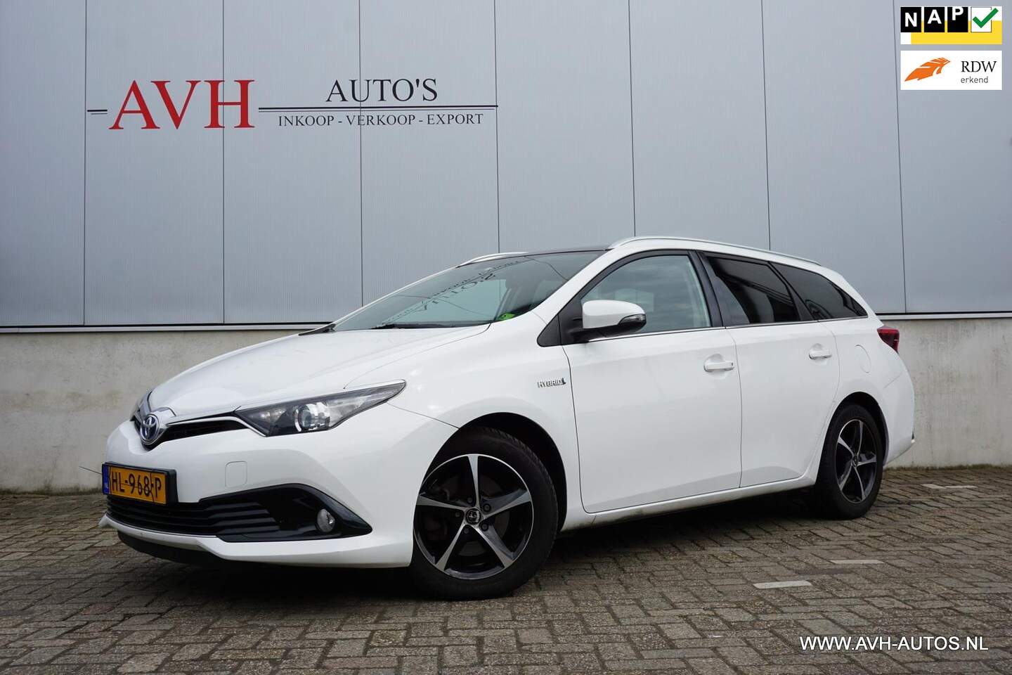 Toyota Auris - 1.8 Hybrid Lease Pro 1.8 Hybrid Lease Pro - AutoWereld.nl