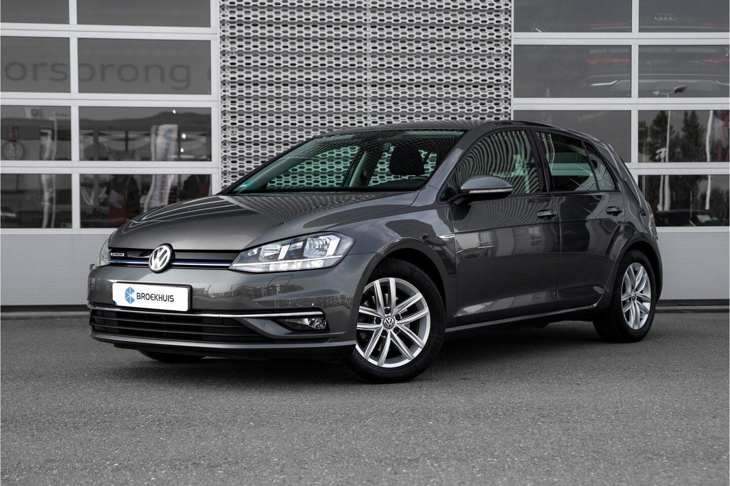 Volkswagen Golf - 1.5 131pk DSG Comfortline | Apple Car Play | Stoelverwarming | Clima | - AutoWereld.nl