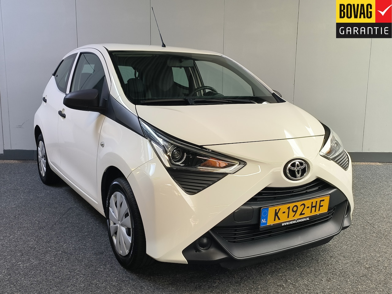 Toyota Aygo - 1.0 VVT-i x-fun uit 2020 Rijklaar + 12 maanden Bovag-garantie Henk Jongen Auto's in Helmon - AutoWereld.nl