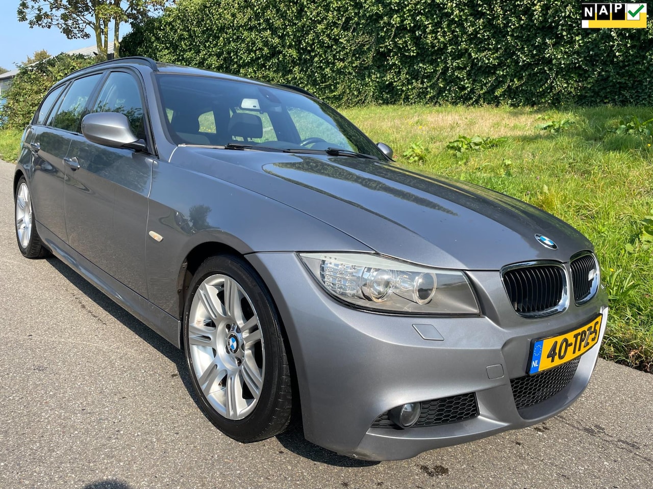 BMW 3-serie Touring - 318i Luxury Line Volle auto! M-pakket - panoramadak - sportstoelen - AutoWereld.nl