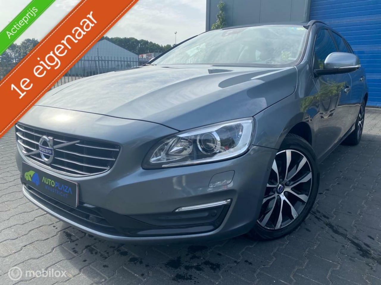 Volvo V60 - 2.0 / D3 / 2018 / Leder / Dealer Onderhouden / 1ste Eigenaar / - AutoWereld.nl