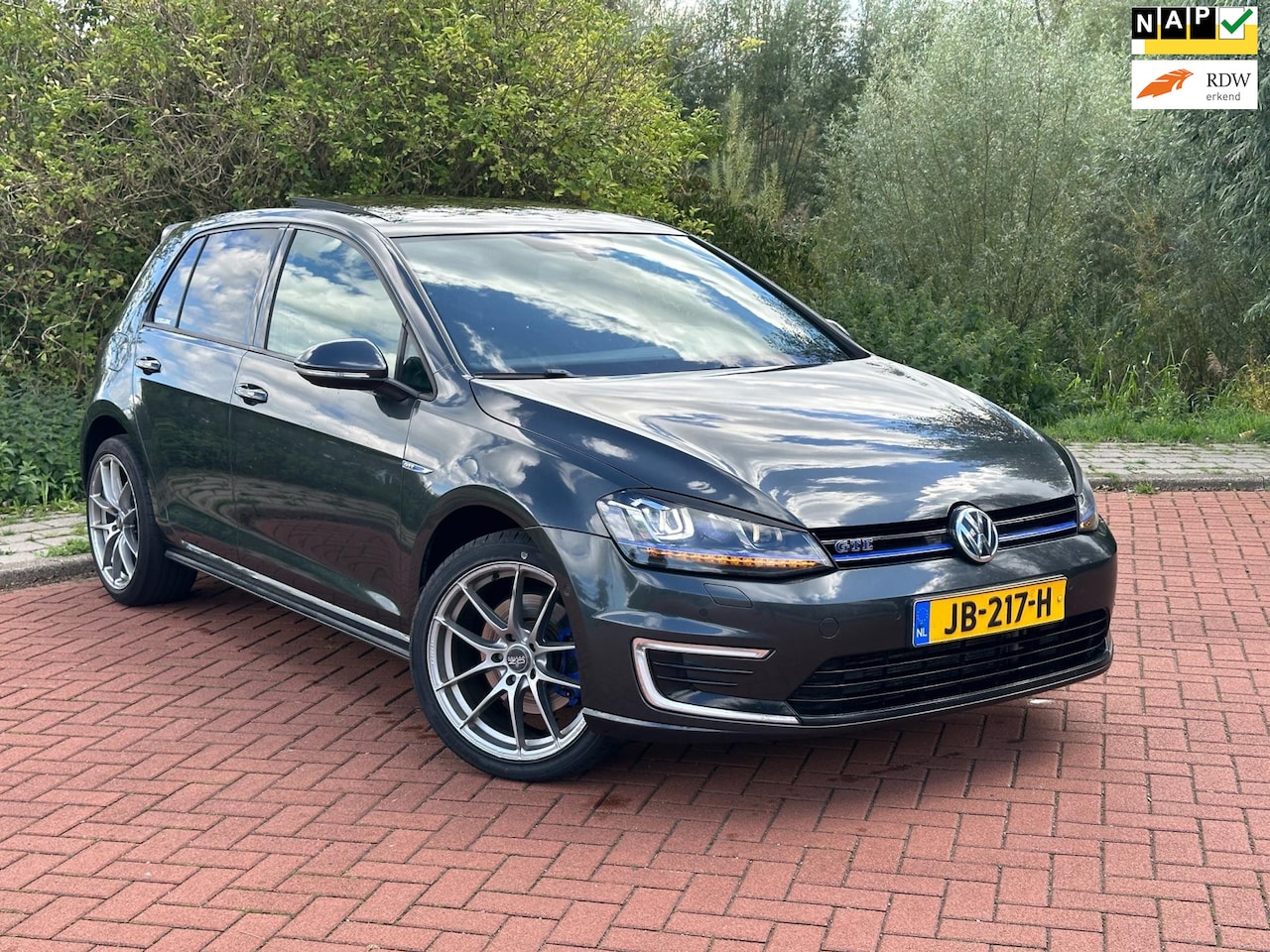 Volkswagen Golf - 1.4 TSI GTE PANO/NAP/NAVI - AutoWereld.nl