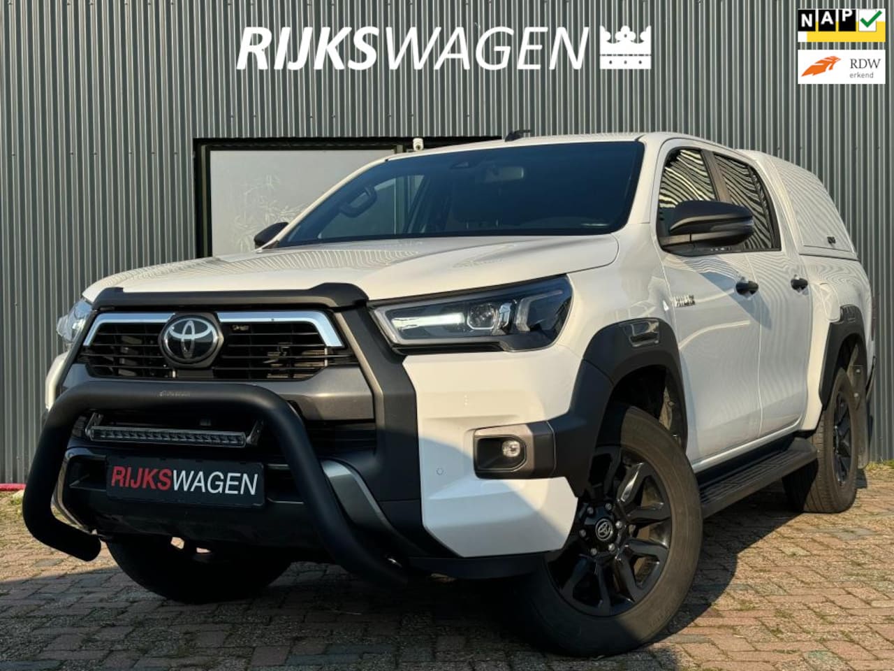 Toyota HiLux - 2.8 D-4D Xtra Cab Professional premium 2.8 D-4D Xtra Cab Professional premium - AutoWereld.nl