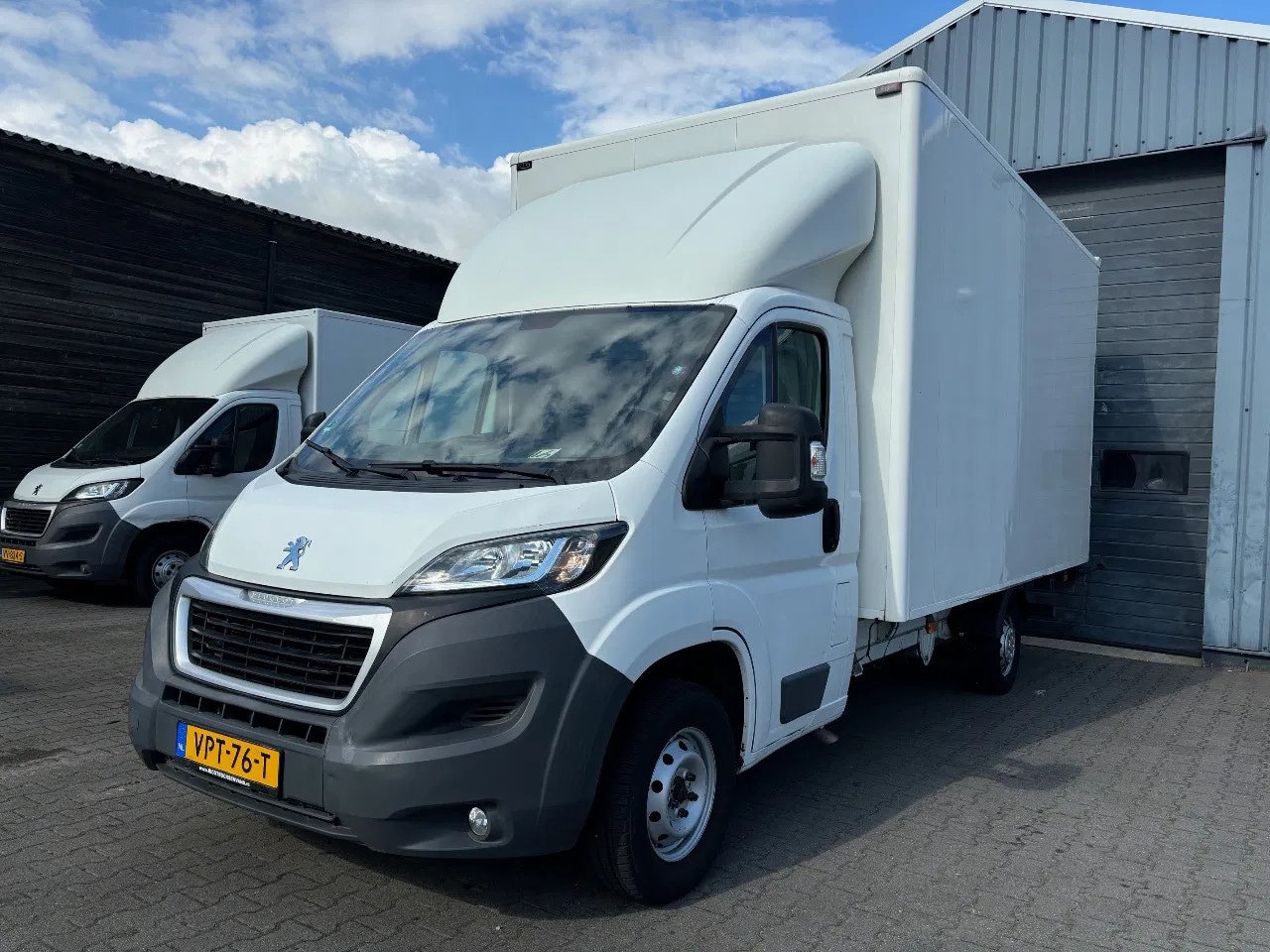 Peugeot Boxer - 2.0 HDI Airco Cruisecontrol Laadklep - AutoWereld.nl