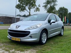 Peugeot 207 - 1.4-16V Color-line