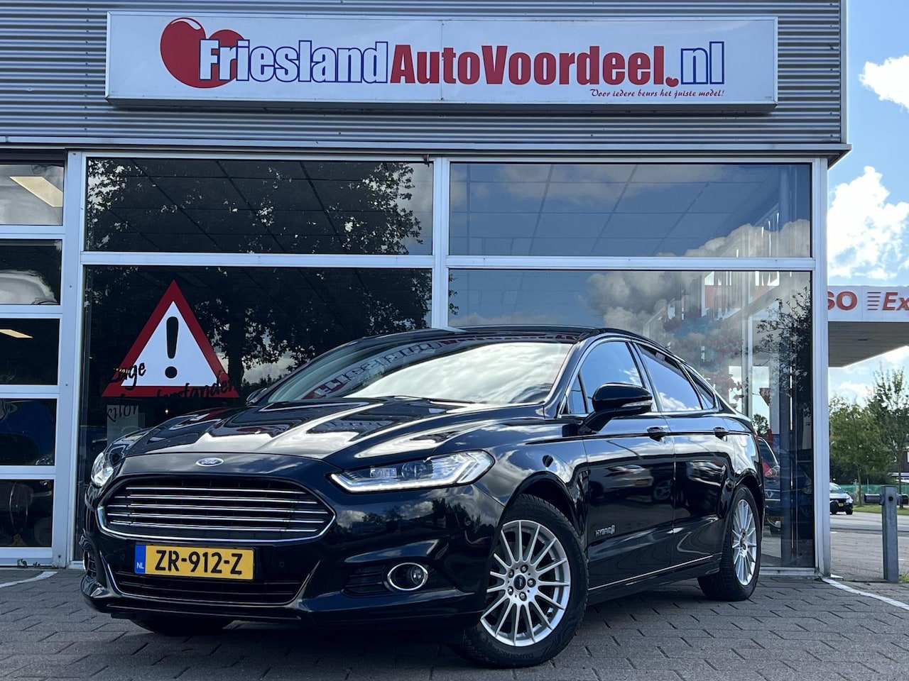 Ford Mondeo - 2.0 IVCT HEV Titanium X / Lane Ass. / Carplay / LED / Vol! / 2018 - AutoWereld.nl