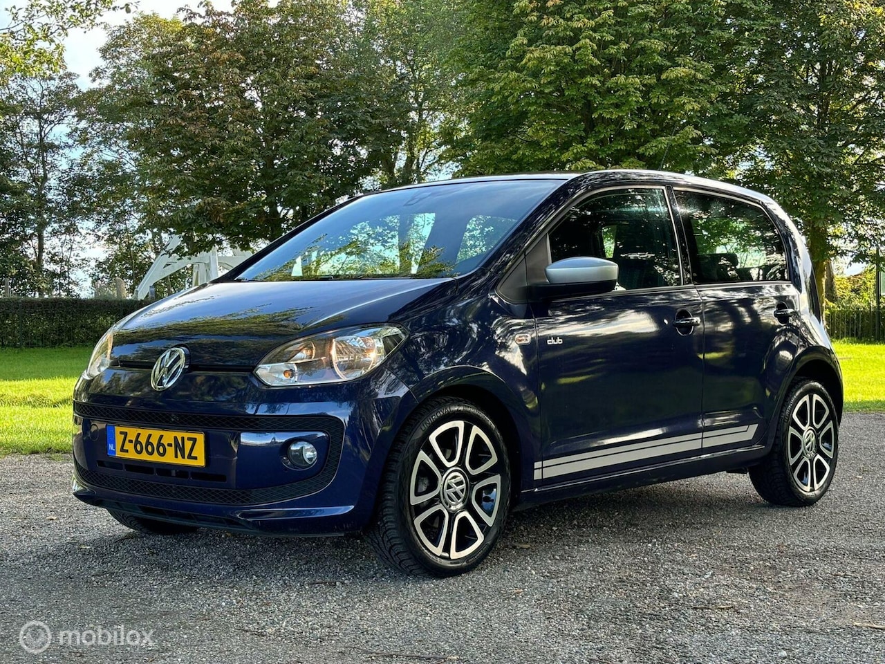 Volkswagen Up! - 1.0 high up! BlueMotion Club Edition - AutoWereld.nl