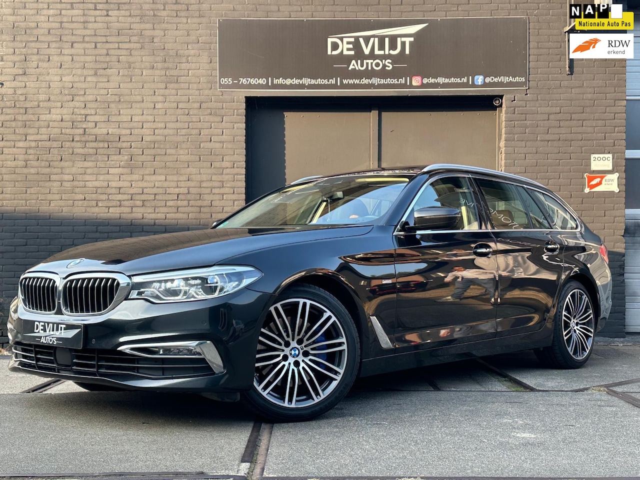 BMW 5-serie Touring - 530i xDrive High Ex | Pano | Navi | Led | Leer | Cruise Control | Climate Control | HUD | - AutoWereld.nl