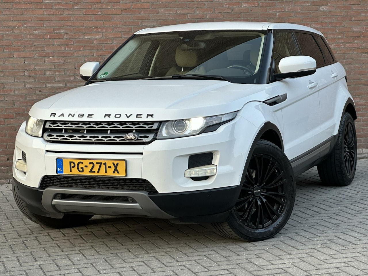 Land Rover Range Rover Evoque - 2.2 TD4 4WD Dynamic Leder - Navi - Camera - Automaat - AutoWereld.nl