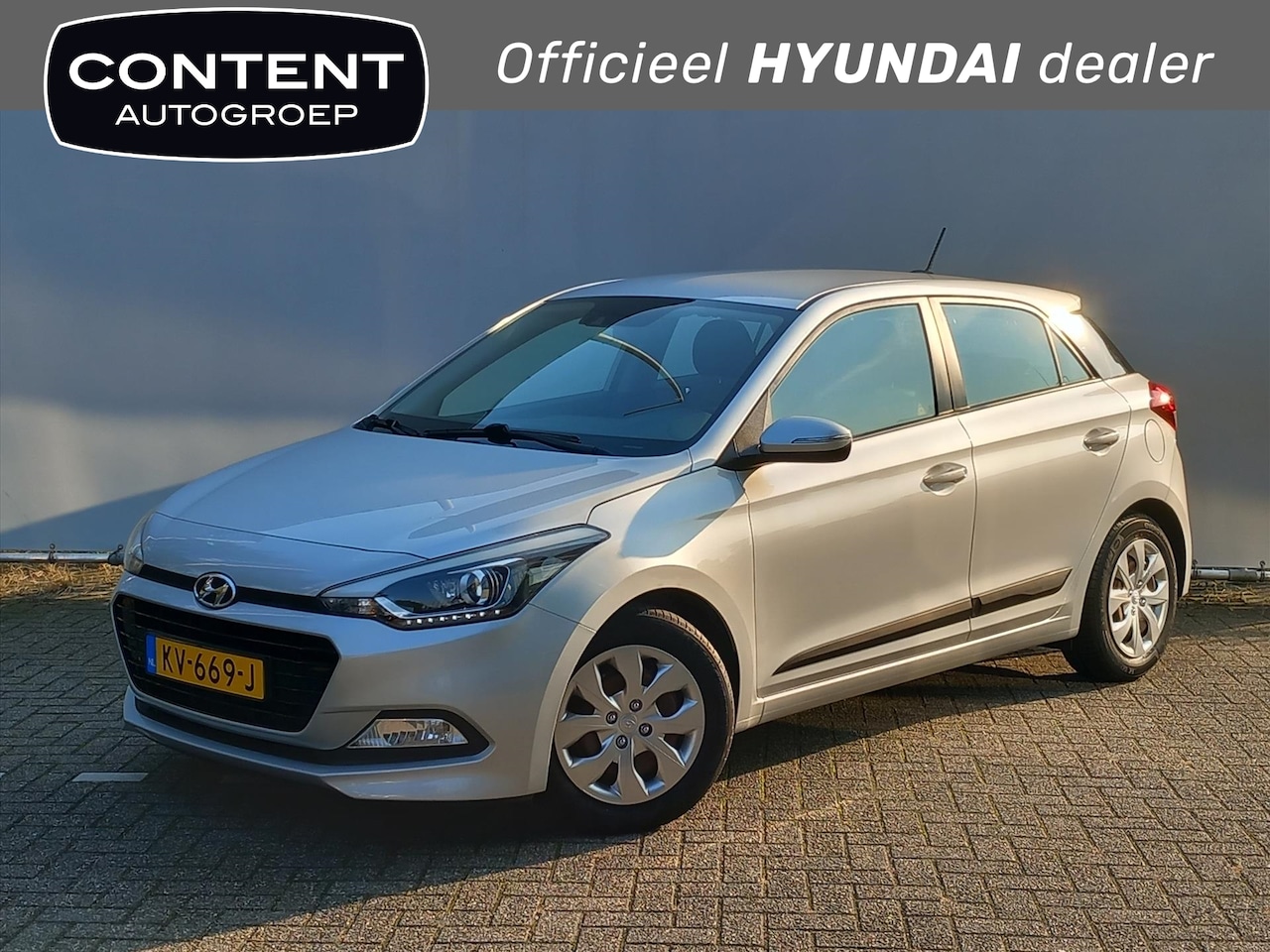 Hyundai i20 - 1.0 T-GDI Blue 100PK Comfort | Navigatie | Trekhaak - AutoWereld.nl