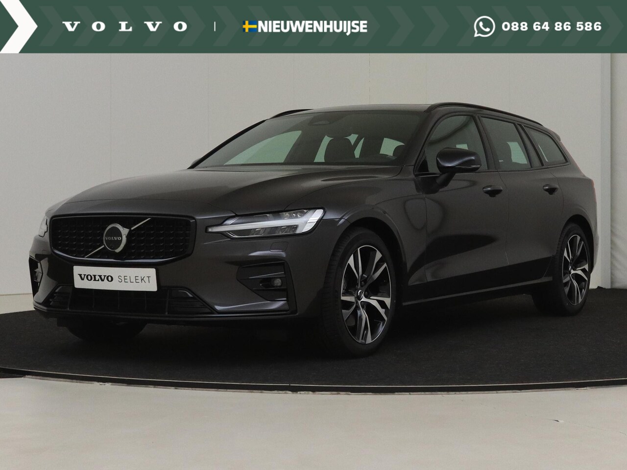 Volvo V60 - 2.0 B3 Plus Dark | Trekhaak | Luchtvering | Harman/Kardon | Stuur + Stoel verwarming | Sta - AutoWereld.nl