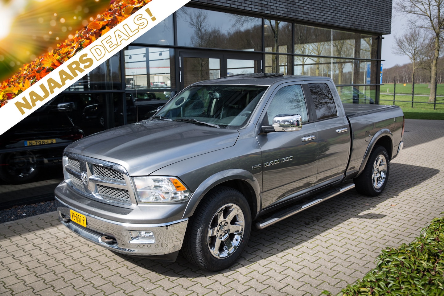 Dodge Ram 1500 - 5.7 V8 4x4 Crew Cab 6'4 Tik in de Motor - AutoWereld.nl