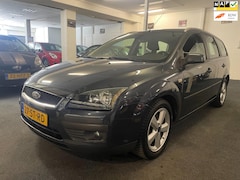 Ford Focus Wagon - 1.6-16V Futura/Clima/Automaat/trekhaak/Apk nw