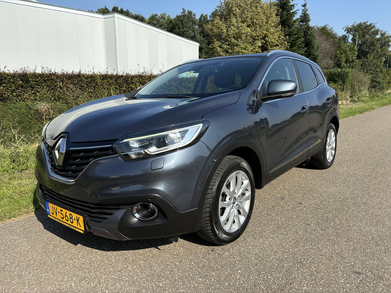 Renault Kadjar - 1.2 TCe Intens / NAVI / CRUISE / KEYLESS / 127dkm! NAP! - AutoWereld.nl