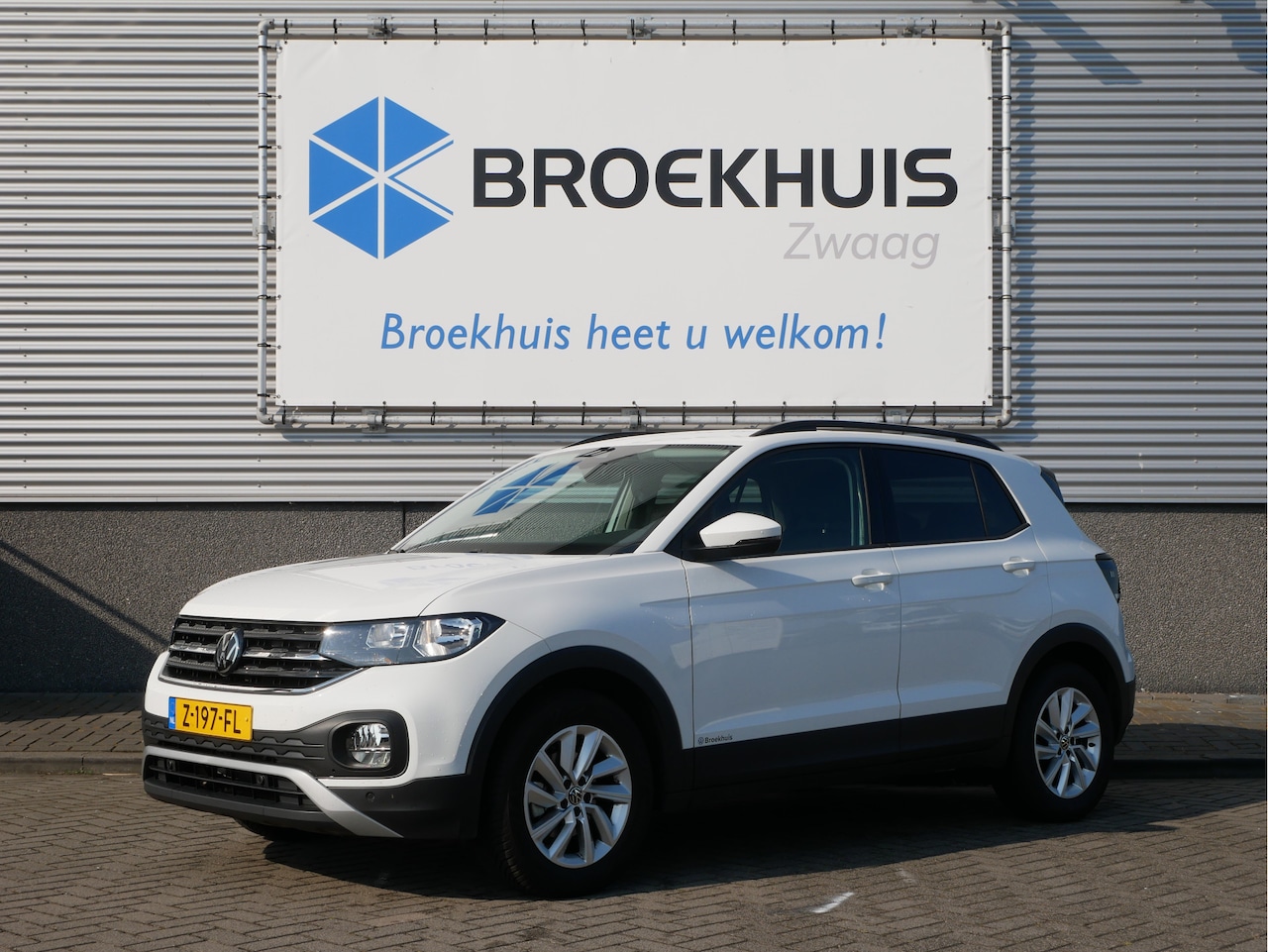 Volkswagen T-Cross - 1.0 TSI 95 pk Life | 4 seizoenenbanden| Multimedia Pakket| Pdc V+A| Licht en Zicht| - AutoWereld.nl