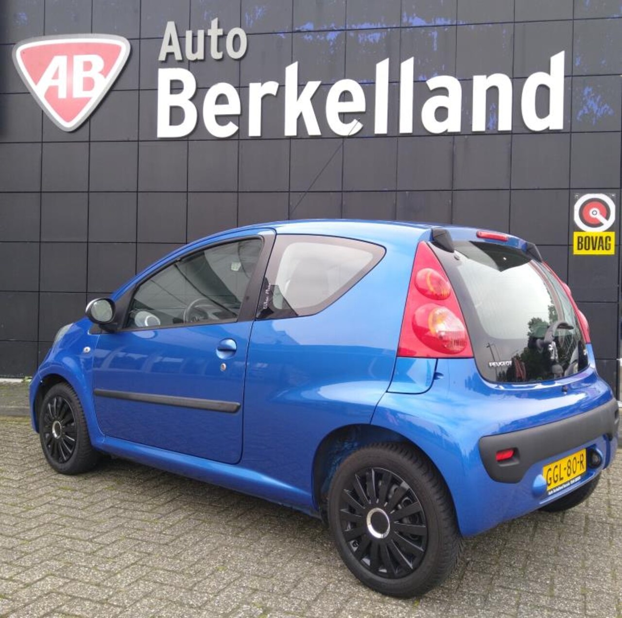 Peugeot 107 - 1.0 12V Uban Move Airco / Elektrisch pakket - AutoWereld.nl