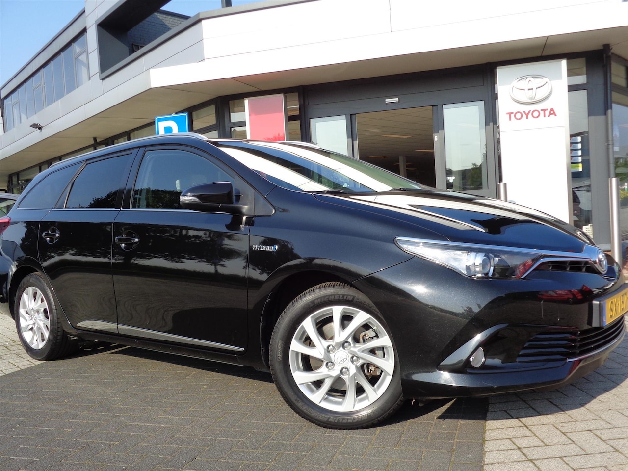 Toyota Auris Touring Sports - 1.8 Hybrid 136pk CVT Energy Plus - AutoWereld.nl