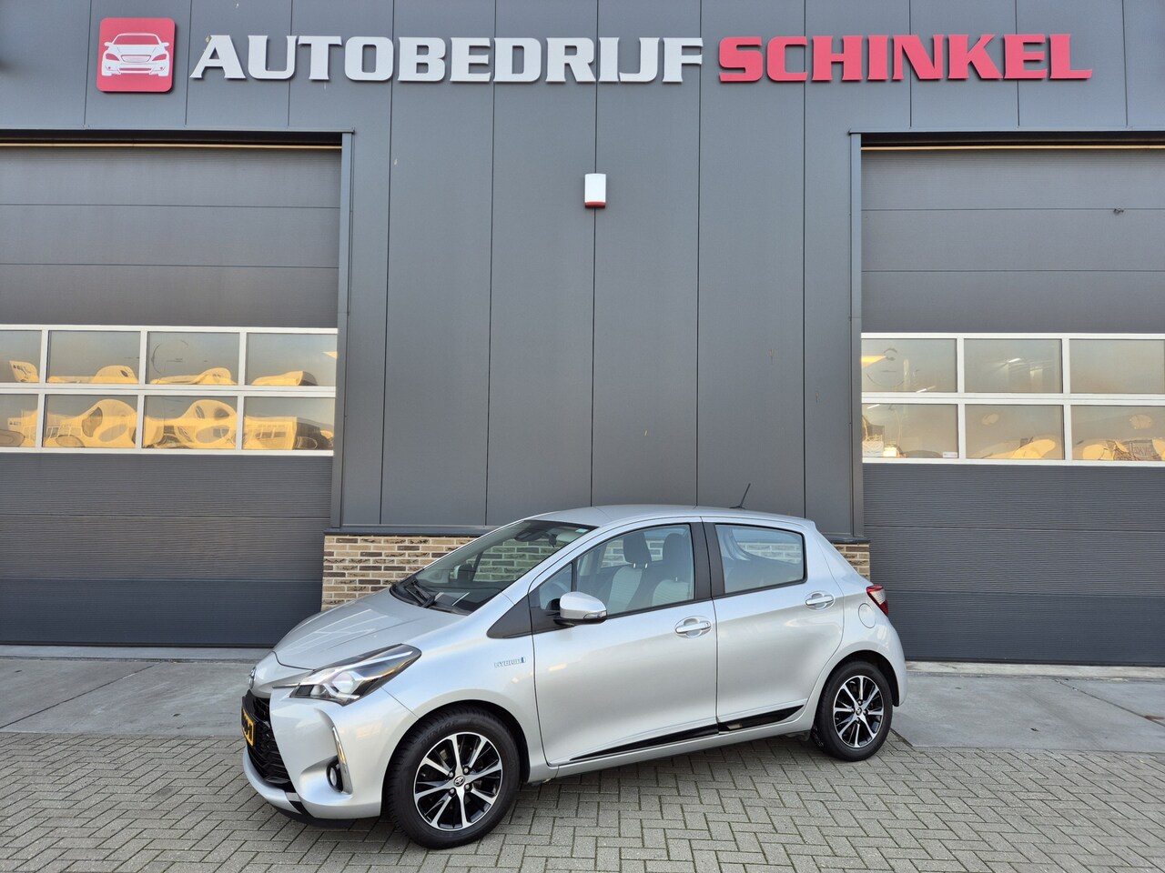 Toyota Yaris - 1.5 Hybrid Y20 1.5 Hybrid Y20 - AutoWereld.nl