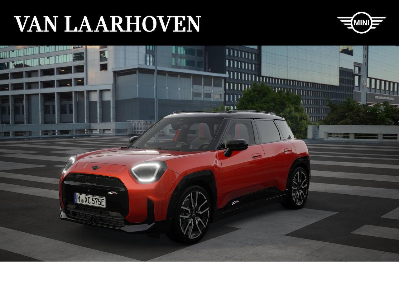 MINI Mini-Electric - Aceman SE / JCW / Pakket XL / 19" John Cooper Works Lap Spoke 2-tone - AutoWereld.nl