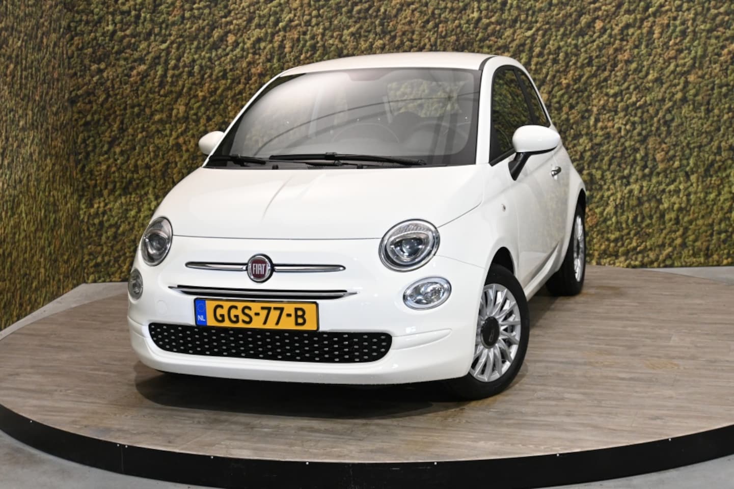 Fiat 500 - 1.2 Lounge automaat *groot scherm - AutoWereld.nl