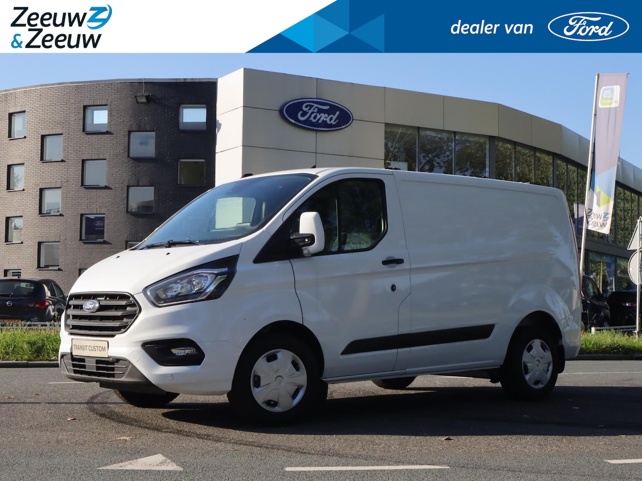 Ford Transit Custom - 340 2.0 TDCI L1H2 Trend 130pk | DEMO | voorruitverwarming | Navigatie | Trekhaak | Achteru - AutoWereld.nl