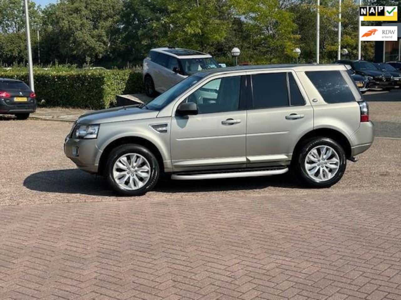 Land Rover Freelander - 2.2 eD4 SE 2.2 eD4 SE,bj.2014,grijs kenteken,groen,automaat, NAP met 213.085 km !! APK tot 05-2025 !! - AutoWereld.nl