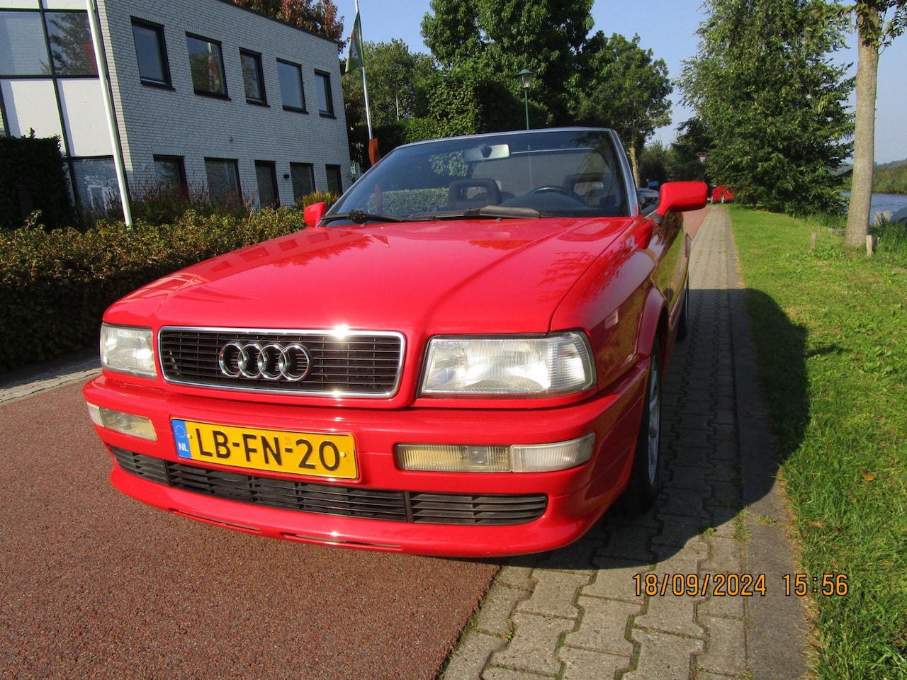 Audi Cabriolet - 2.6 AUT ,YOUNG TIMER - AutoWereld.nl