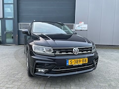 Volkswagen Tiguan - 1.5 TSI R-Line Business DSG 150 PK !  Airco / Clima / Stoelverw / Navigatie / Achteruitrijcamera / Parkassist