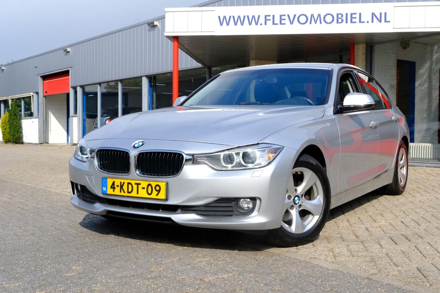 BMW 3-serie - 320i EfficientDynamics Edition Upgrade Edition Leer|Xenon|1e eig. - AutoWereld.nl