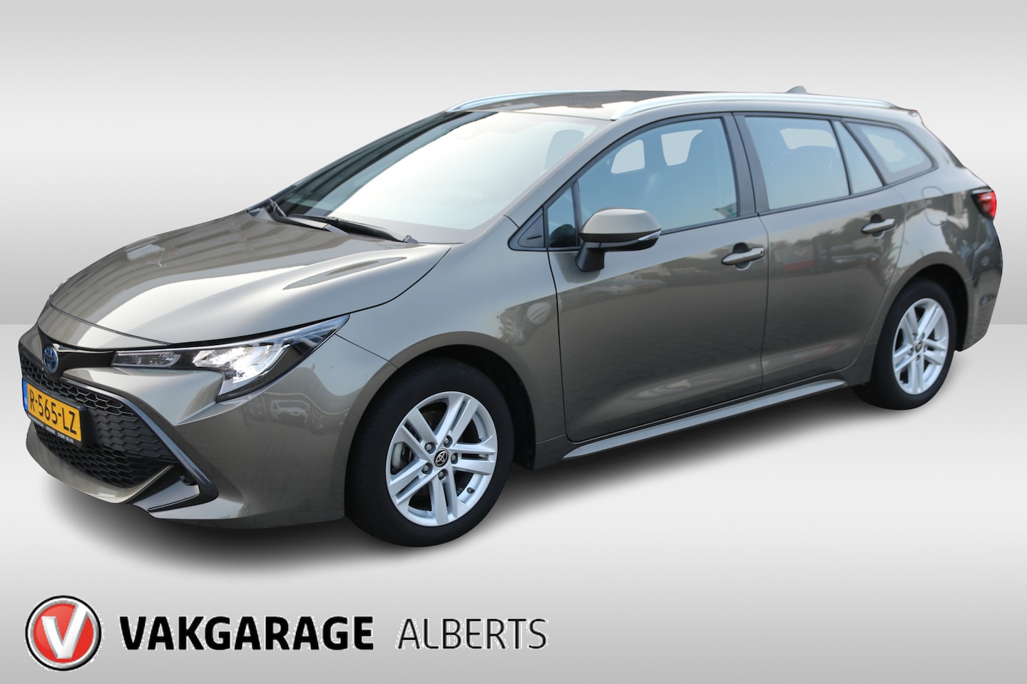 Toyota Corolla Touring Sports - 1.8 Hybrid Active LED | Camera | Adaptive cruise | Navigatie | Apple Carplay Android Auto - AutoWereld.nl