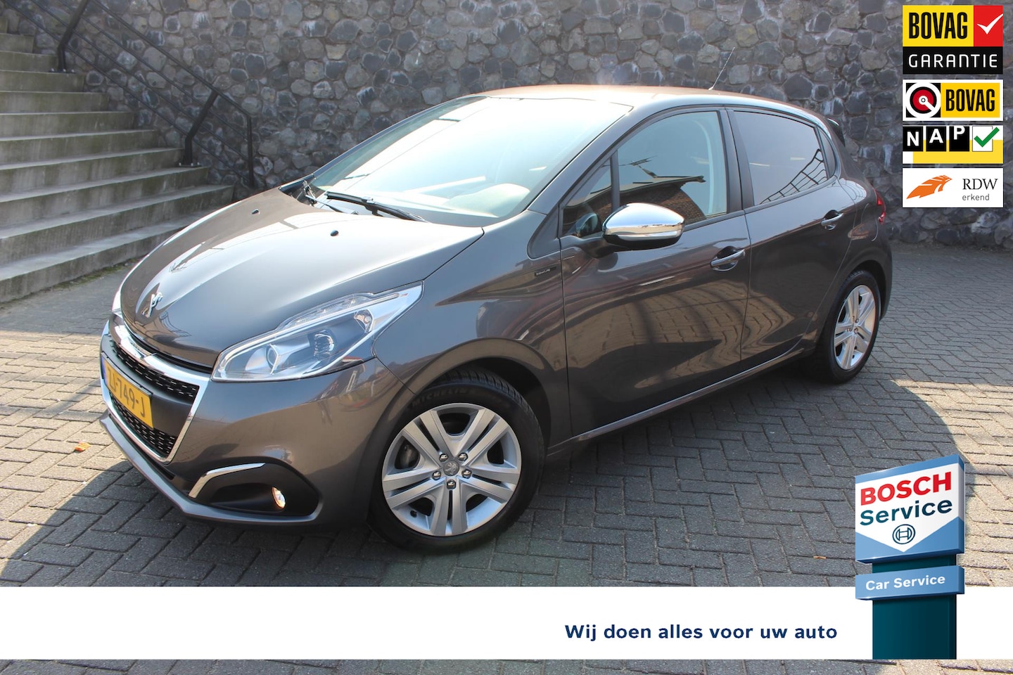 Peugeot 208 - 1.2 PureTech Signature Navi Dab+ Carplay cruise control - AutoWereld.nl