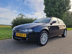 Alfa Romeo 147 - 2.0 T.Spark Distinctive 16V