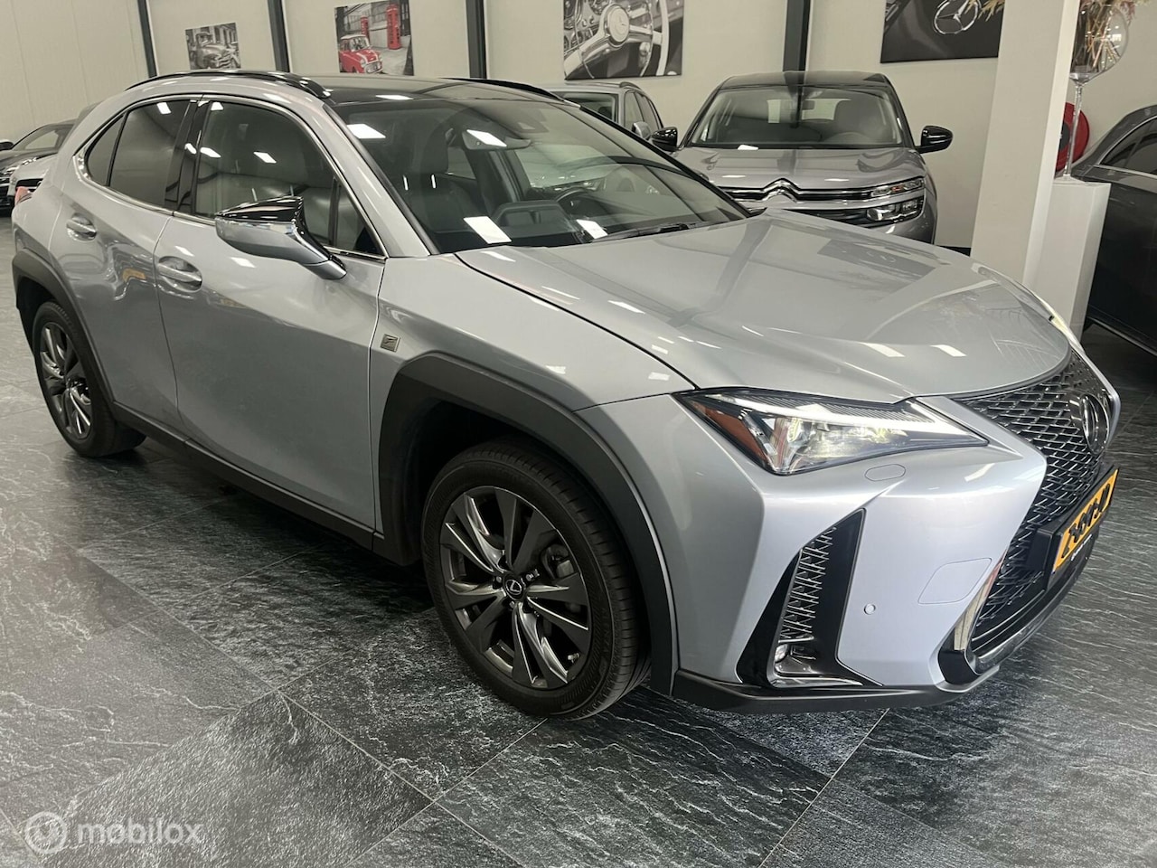 Lexus UX - UX250h sport edition - AutoWereld.nl