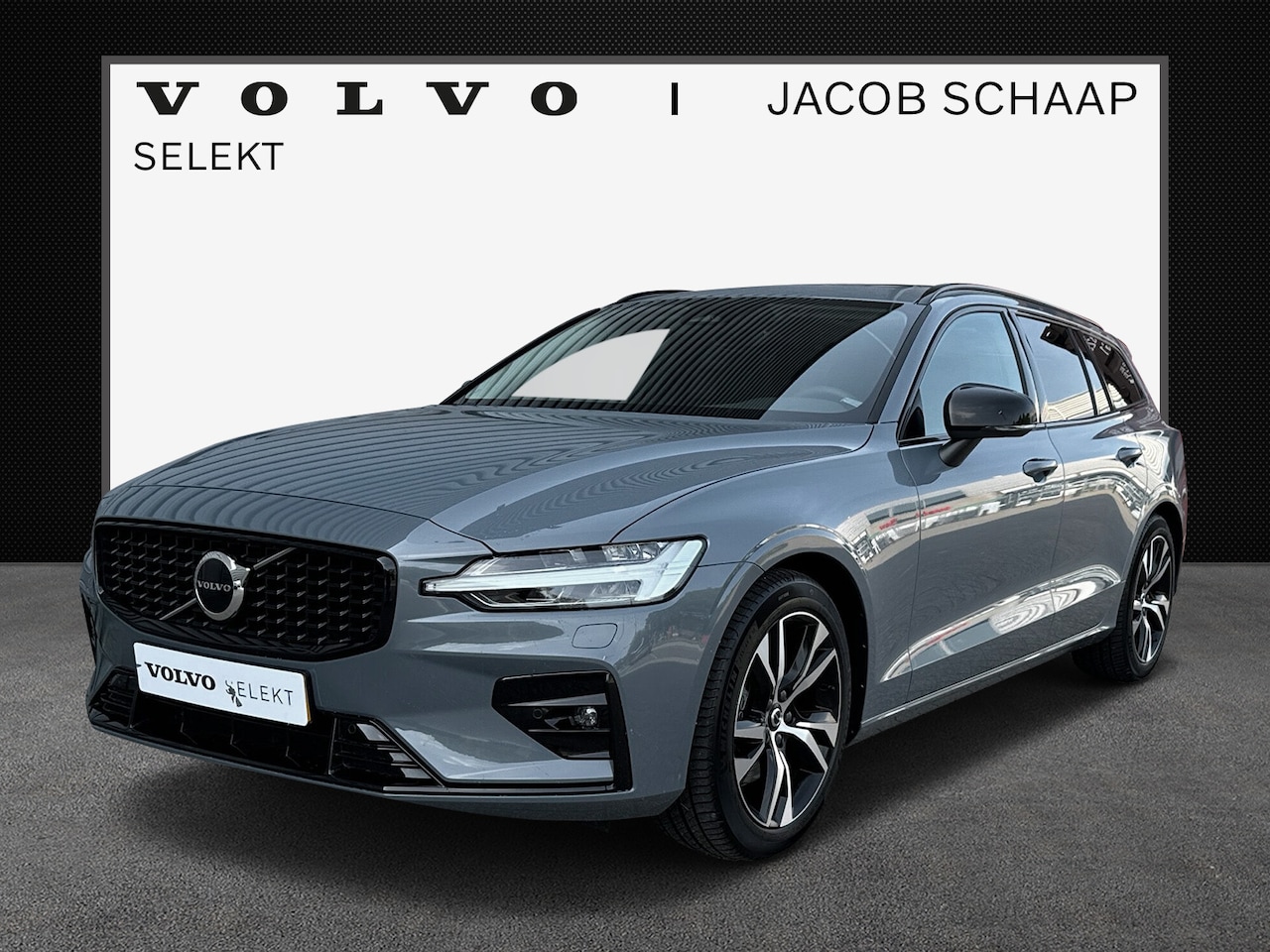 Volvo V60 - 2.0 B4 Plus Dark / Panoramadak / Lighting Pack / Trekhaak / Extra getint glas / - AutoWereld.nl