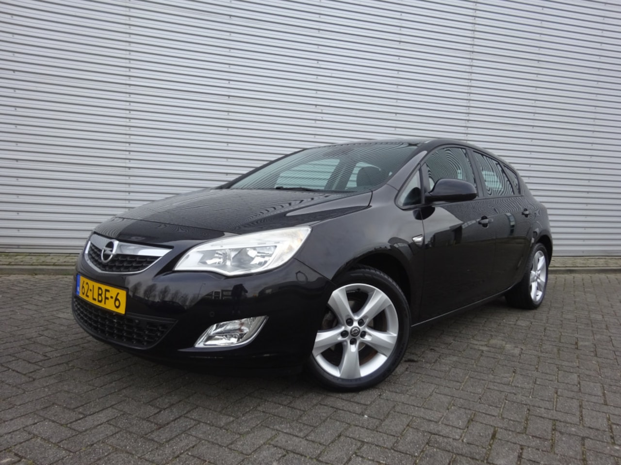 Opel Astra - 1.6 Edition / Airco / Navi / Trekhaak - AutoWereld.nl