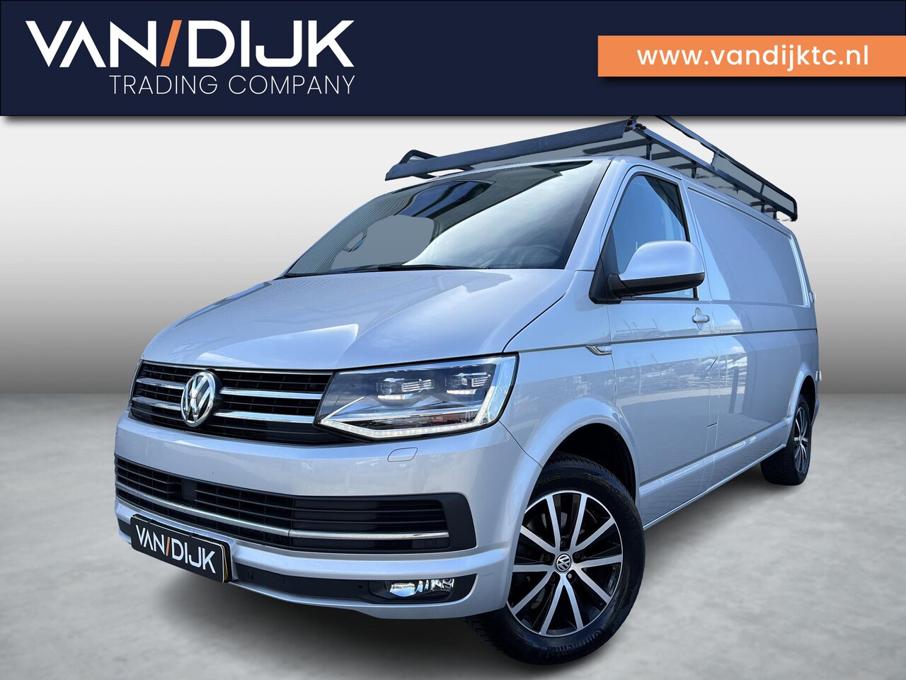 Volkswagen Transporter - 2.0 TDI 150PK L2H1 Highline Automaat ✓Full LED ✓Sortimo inrichting ✓Navigatie ✓Parkeersens - AutoWereld.nl