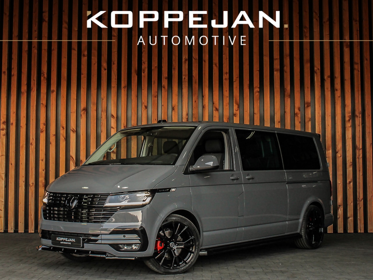 Volkswagen Transporter - 2.0 TDI 150PK DSG Dubbele Cabine Bulli | 2X SCHUIFDEUR MET SLUITHULP | NAVI | ACTIVE INFO - AutoWereld.nl